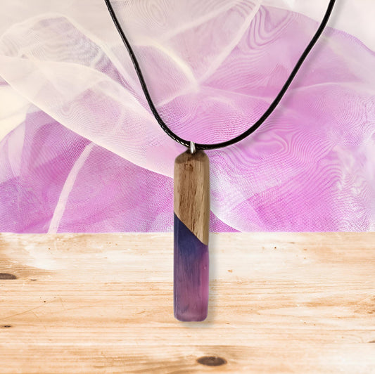 Violettia - Die Halskette aus Epoxidharz und Akazienholz